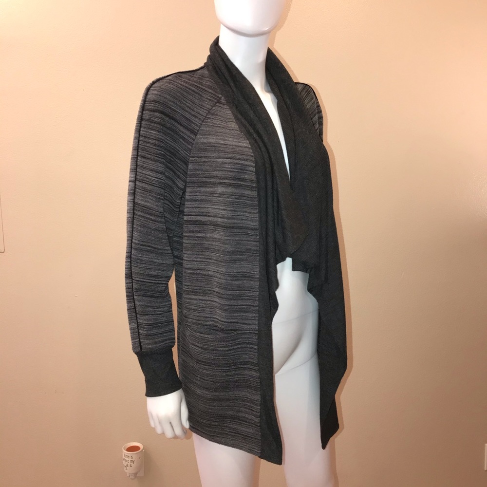 H Halston Cardigan Sweater Size M Open Front Deep Pockets Dark Grey Office